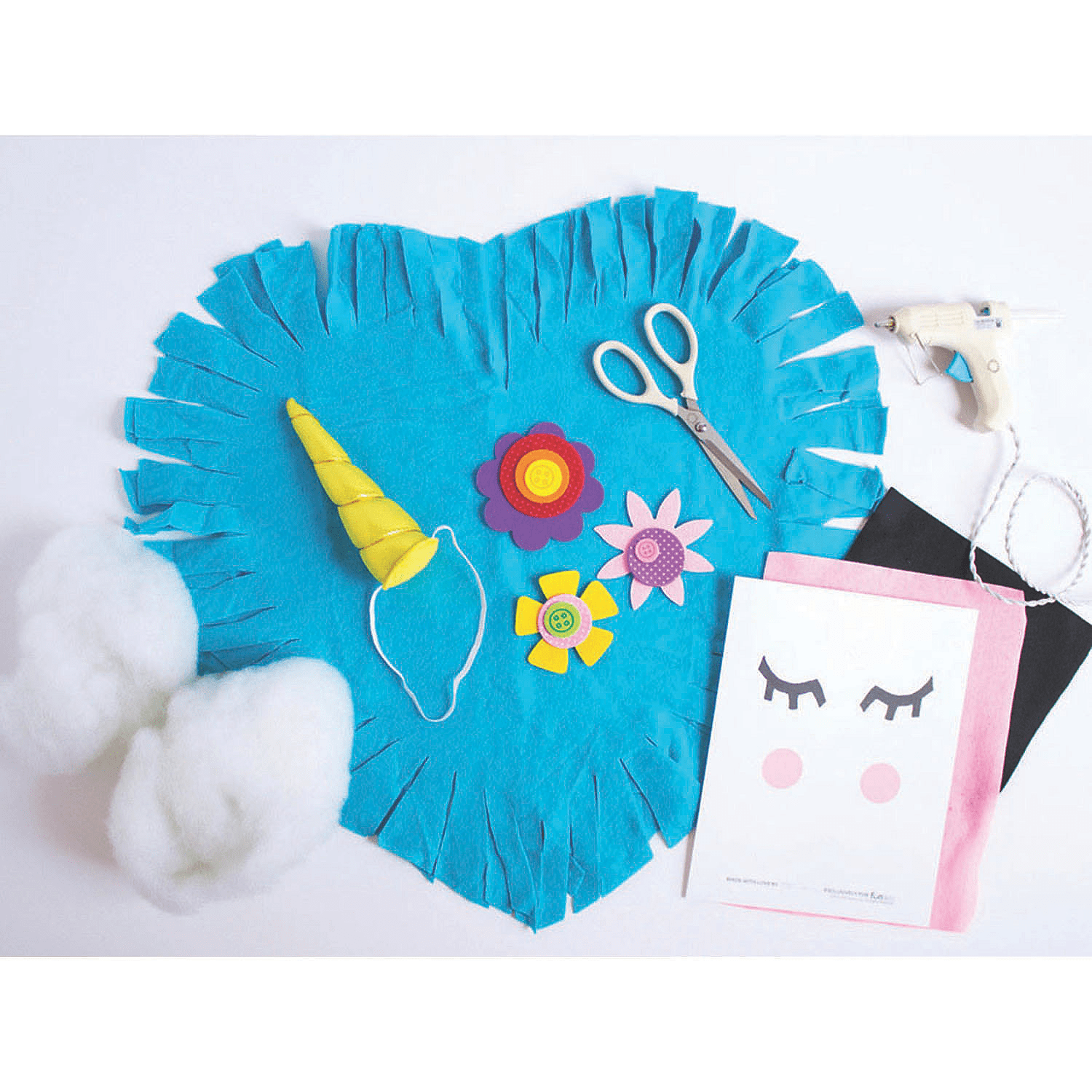 Fun Express Valentine's Day Pillows Craft Kits 6 Piece