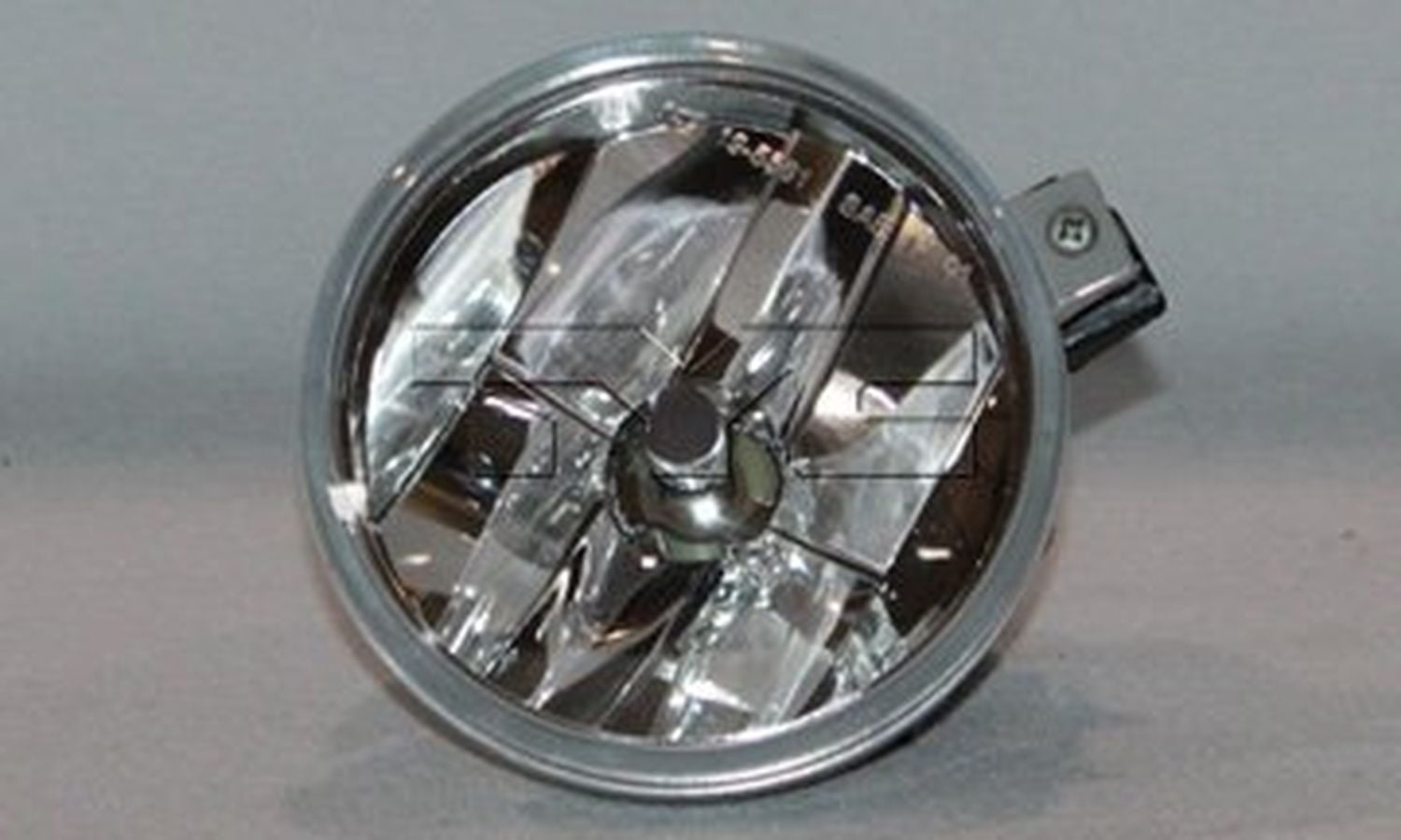 TYC 19-5561-00-9 CAPA Certified Fog Light Assembly For 01-04 Dakota Durango Fits select: 2001-2004 DODGE DAKOTA, 2001-2003 DODGE DURANGO