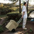 thumbnail image 3 of Costway Glacière de 45 Pintes Remorquable Coffre à Glace avec Roues Tout-Terrain Étanche pour le Camping, 3 of 10