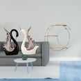 thumbnail image 2 of Elegante juego de esculturas de cisne de cerámica con moderno estante de metal para colgar en la pared, ideal para exhibir trofeos y coleccionables, p, 2 of 8