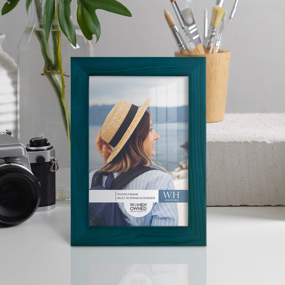 Woodgrain 5 in. x 7 in. Ocean Blue Picture Frame