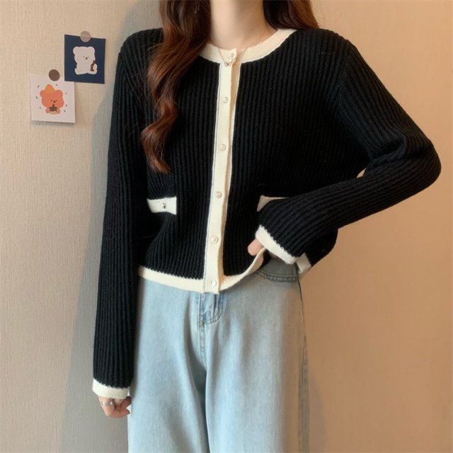 Nueva chaqueta de suéter de color de contraste retro de otoño para mujer, cárdigan de punto de cuello redondo corto de estilo simple con contraste de color