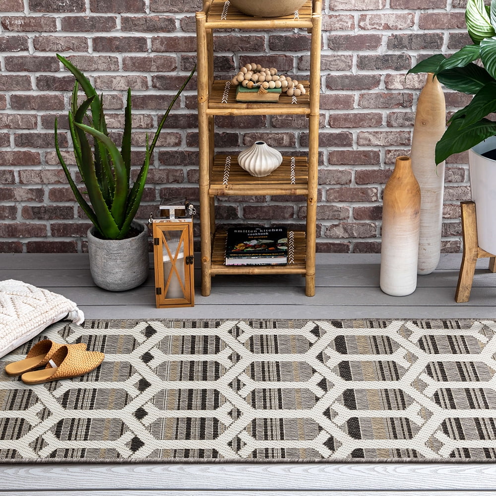 Mohawk Home Clemente Geo Outdoor Area Rug, Dark Grey, 2' 6" x 6'