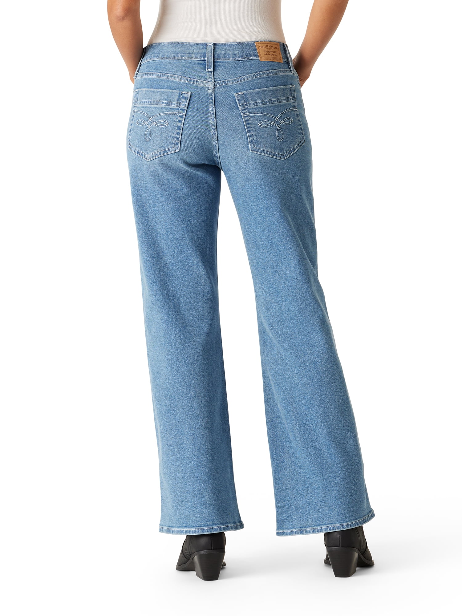 Levi Strauss Signature Women's and Women's Plus Vintage Relaxed Bootcut Jeans, Sizes 0-26