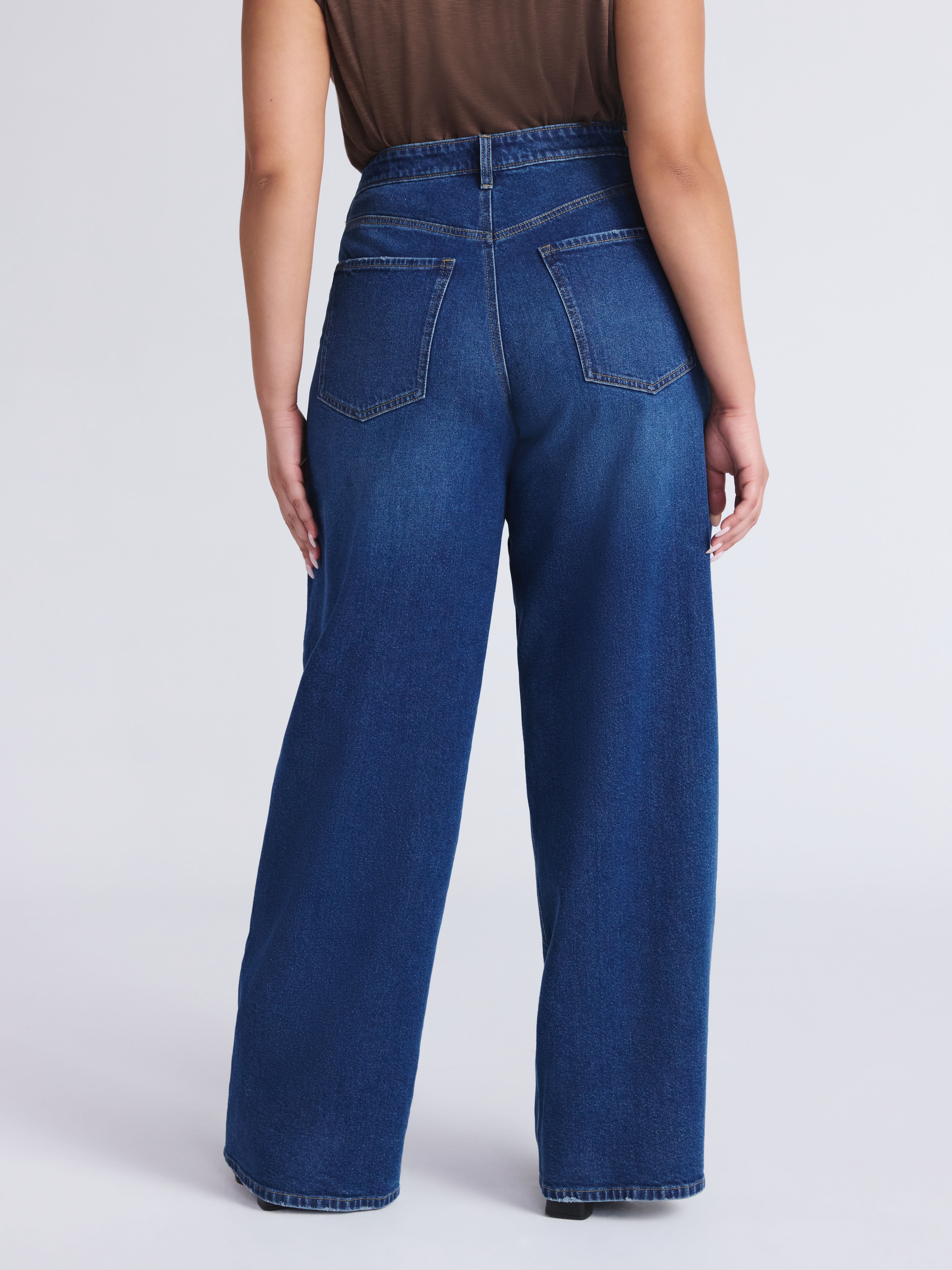 Sofia by Sofia Vergara Women's Diana Relaxed High Rise Straight Jeans, 30", 32.5" and 34" Inseams, Sizes 0-28