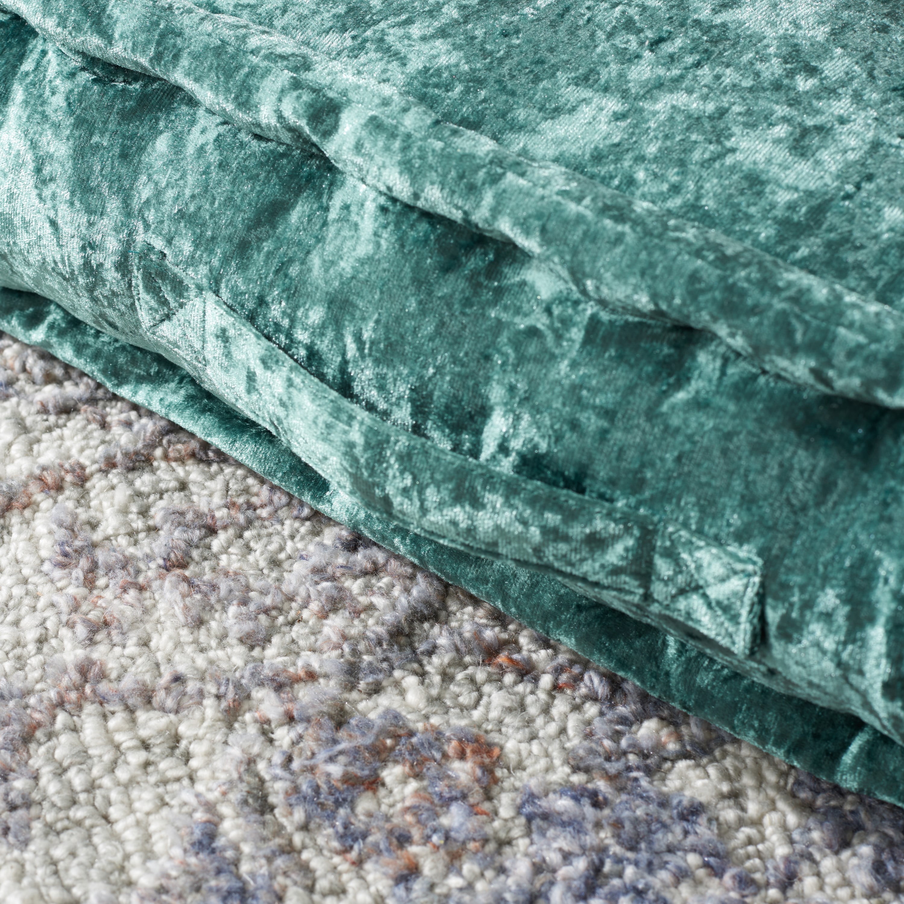 SAFAVIEH Belia Solid Floor Pillow, 25" x 25", Green