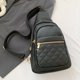 thumbnail image 4 of Riñonera de pecho para mujer bolsos cruzados con diamantes bolso sencillo informal portátil de moda de cuero PU con correas ajustables bolso de viaje para senderismo, 4 of 9