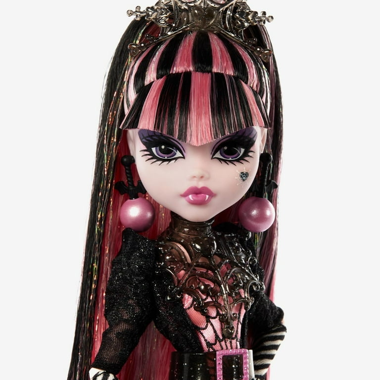 Amazon.com: Monster High Draculaura Doll, Special Howliday