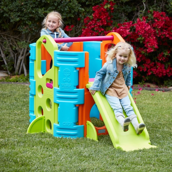 Toddler playhouse with slide top