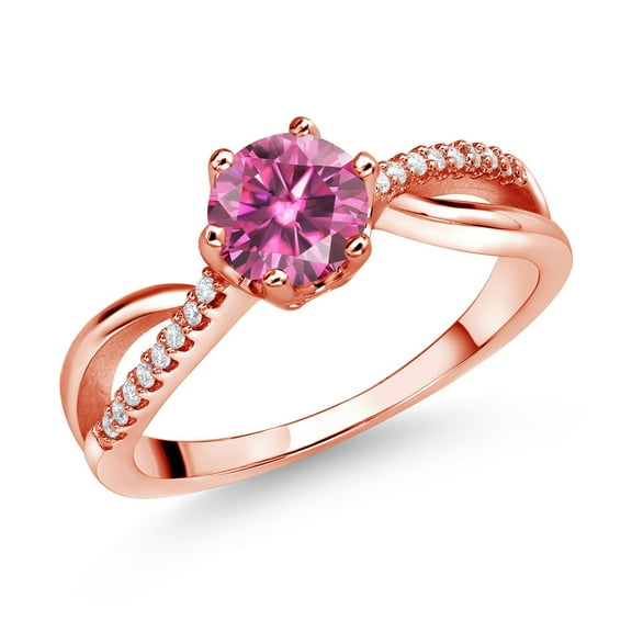 Gem Stone King 0.88 Cttw Round Pink Moissanite Ring for Women | 18K Rose Gold Plated Silver | Round 6MM | Wedding Engagement Anniversary Promise Ring for Women | Size 8