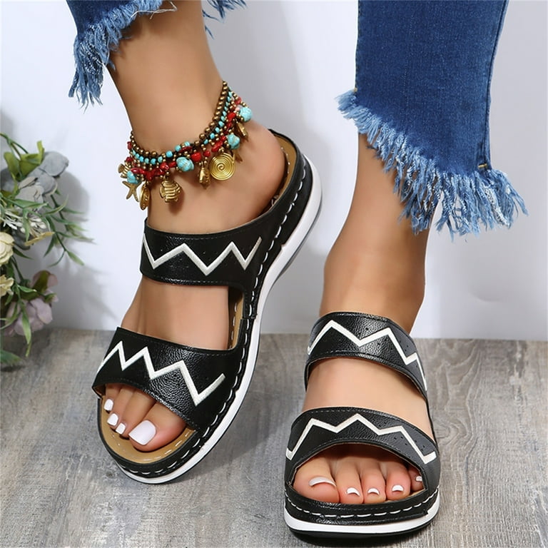 Born hotsell wedge shoes