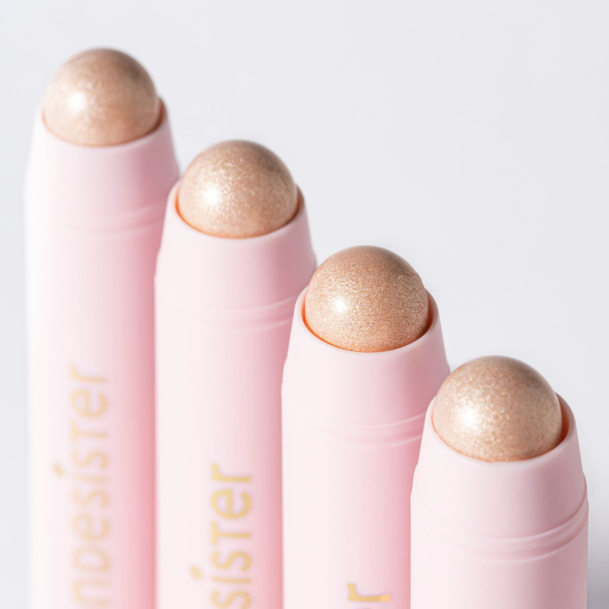 Blondesister Glow Highlighter, Highlighter Makeup, Crystal Mood, 0.1 oz