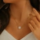 thumbnail image 4 of Fiudx Collar de Perlas, Elegante Aleación Cadete, Elegante Diseño de Diamantes de Imitación, Collar de Regalo para Mamá, Regalo para Novia, para Usar En Bodas, Apto para Todos, Incluye Un Collar., 4 of 5