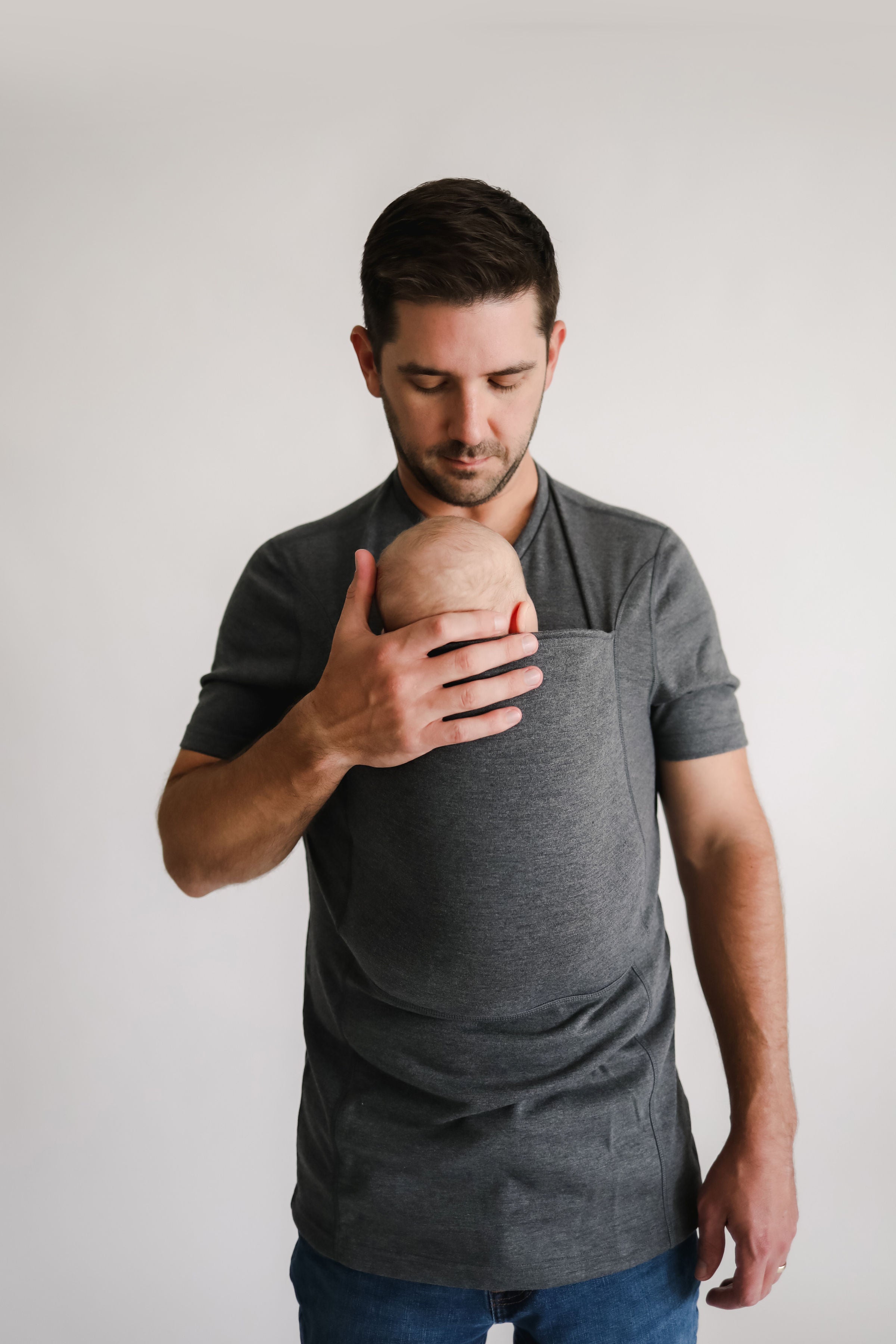 Lalabu The Dad Shirt, Hands-Free Baby Carrier for Newborns Up to 15 Lbs, Gray, 2XL