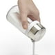 thumbnail image 4 of Dispensador de azúcar OXO Good Grips de plástico con capacidad de 270 ml, 4 of 8