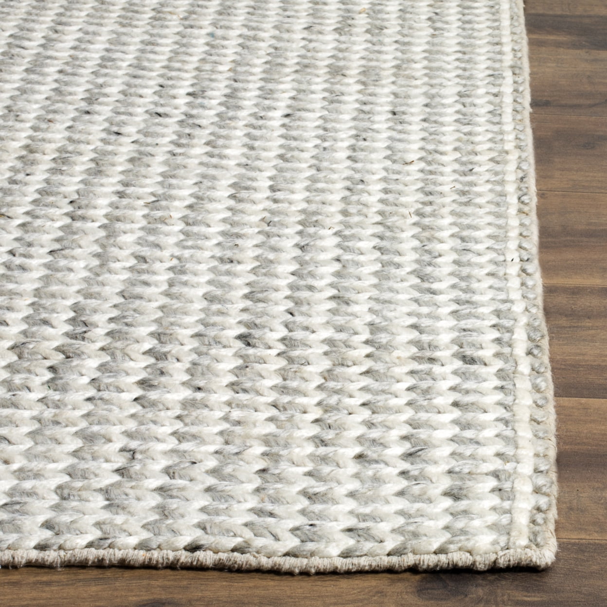 SAFAVIEH Natura Madrid Geometric Runner Rug, Ivory/Silver, 2'3" x 12'