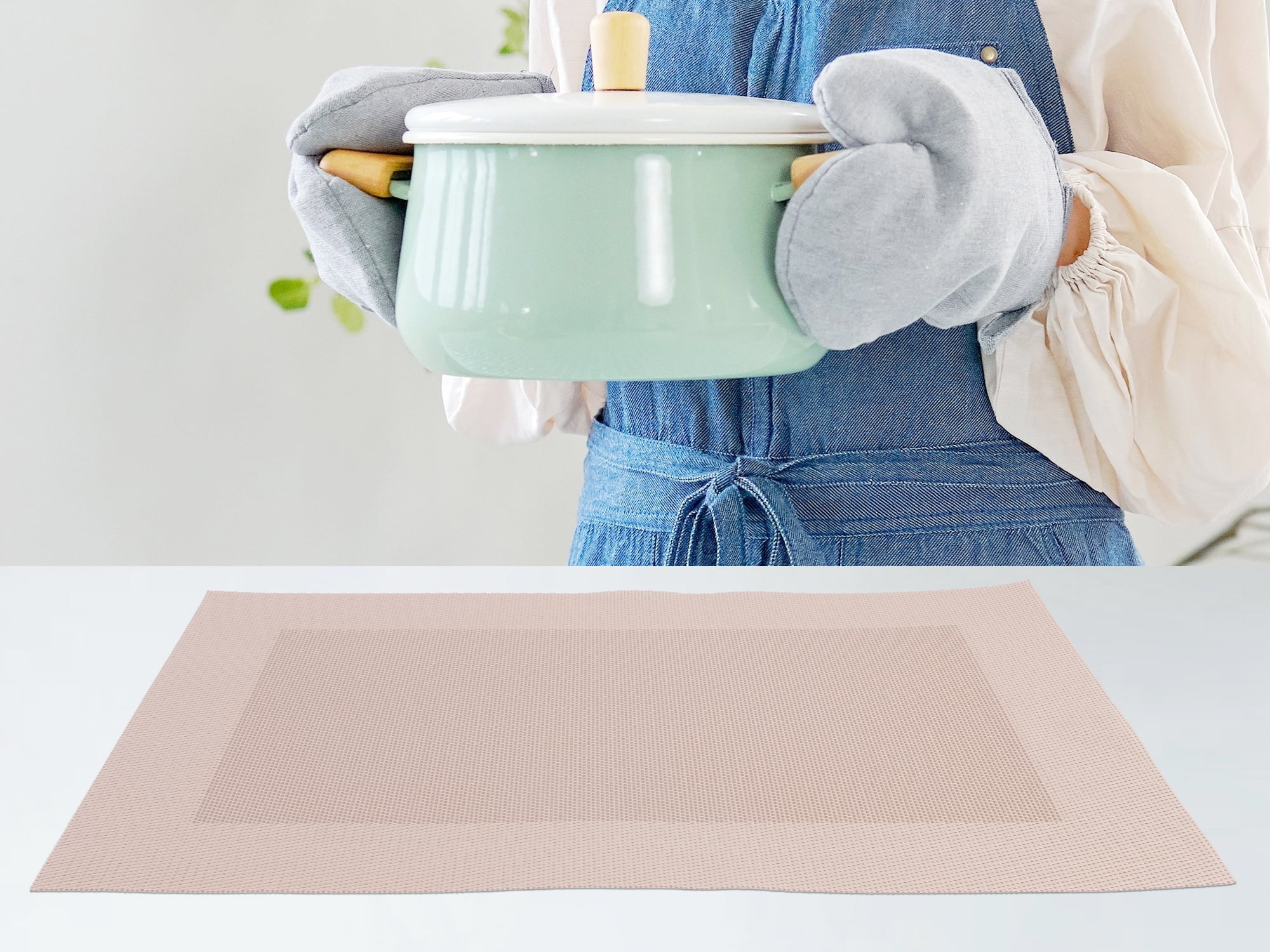 Unique Bargains Set of 8 Table Placemats Washable Wipeable Table Mat Light Gold 18x12Inch