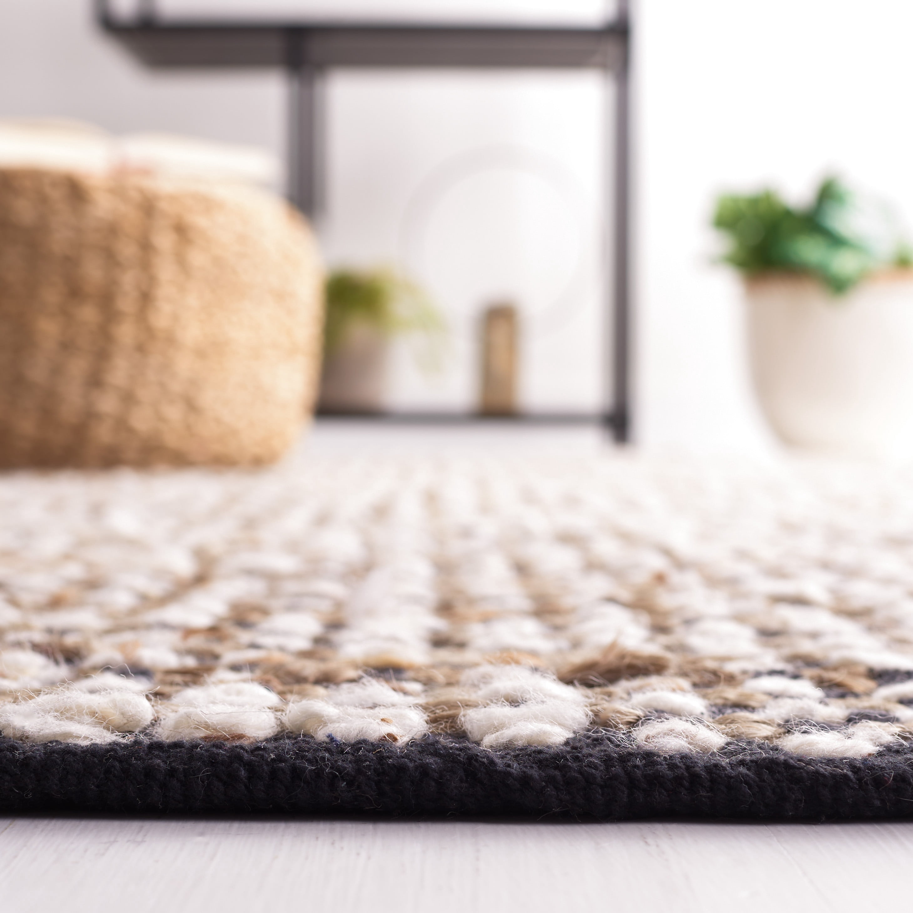 SAFAVIEH Natura Greg Geometric Area Rug, Black/Ivory, 8' x 10'