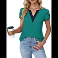 thumbnail image 2 of Camiseta de Corta con Cuello en V para Mujer, Verde Malaquita, Talla M, 2 of 6