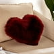thumbnail image 1 of Almohada de peluche con forma de corazón | Cojín suave de 40 x 50 cm para sofá y cama | Regalo decorativo para esposa, novia o amiga | Decoración para el hogar y la oficina, 1 of 4