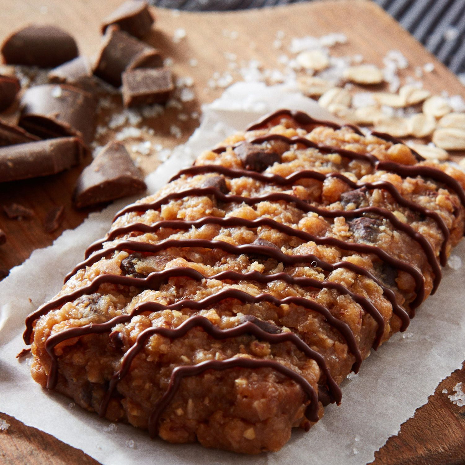 Clif Bar Sweet & Salty Chocolate Chunk with Sea Salt Energy Bars, 12 x 68g