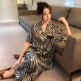 thumbnail image 2 of Pyjamas d'Été en Soie Glacée pour Femmes Manches Courtes Mode Haut de Gamme Motif Zèbre Chemise, 2 of 6