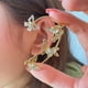 thumbnail image 2 of Colección de aretes de botón para mujer, aretes de mariposa sin orificio para la oreja, 1 par, 2 of 5