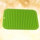 thumbnail image 2 of Tapete aislante con diseño de ondas para cocina, escurridor de platos y tazas, bandeja secadora, herramienta para drenar agua (verde), 2 of 5