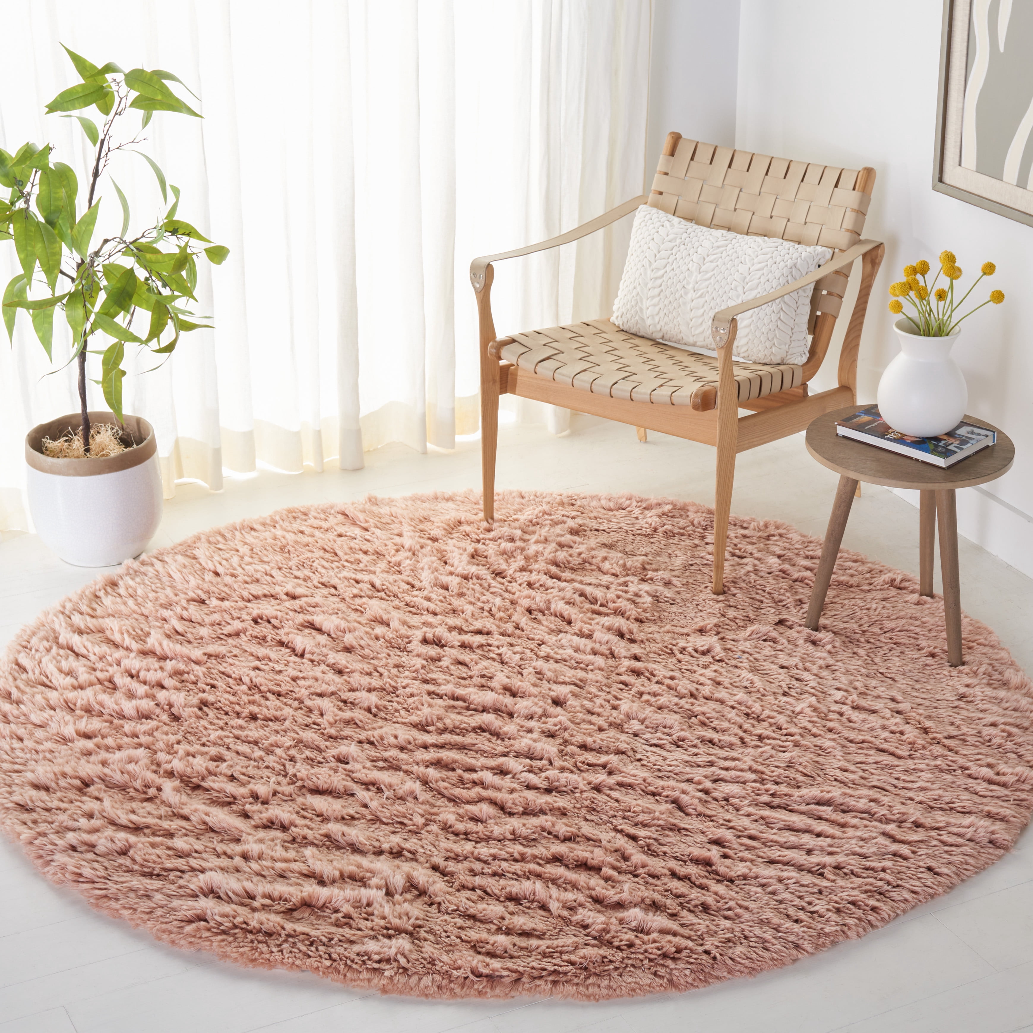 SAFAVIEH Casablanca Genette Solid Area Rug, Pink, 6' x 6' Round