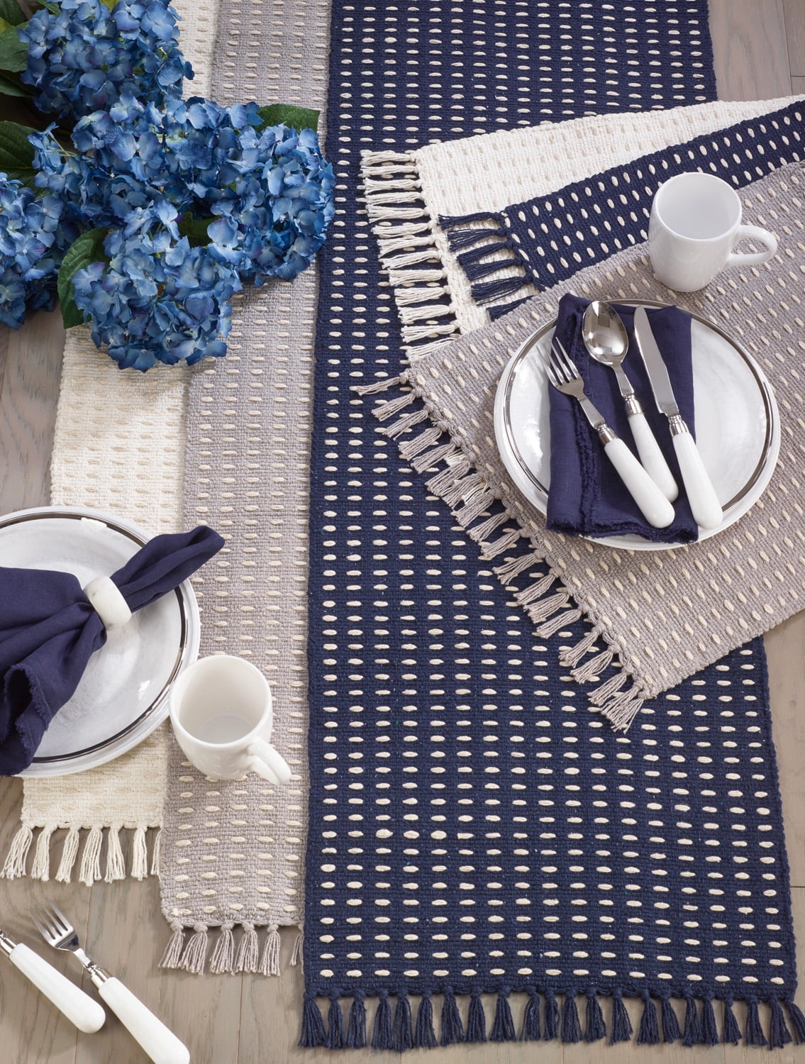 Fennco Styles Kensrue Collection Rustic Dashed Woven Cotton 14 x 20 Inch Placemats, Set of 4 â€“ Grey