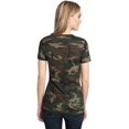 thumbnail image 4 of District Made - Tee-Shirt Col Rond Camouflage Fin pour Femmes, Rose S, 4 of 5