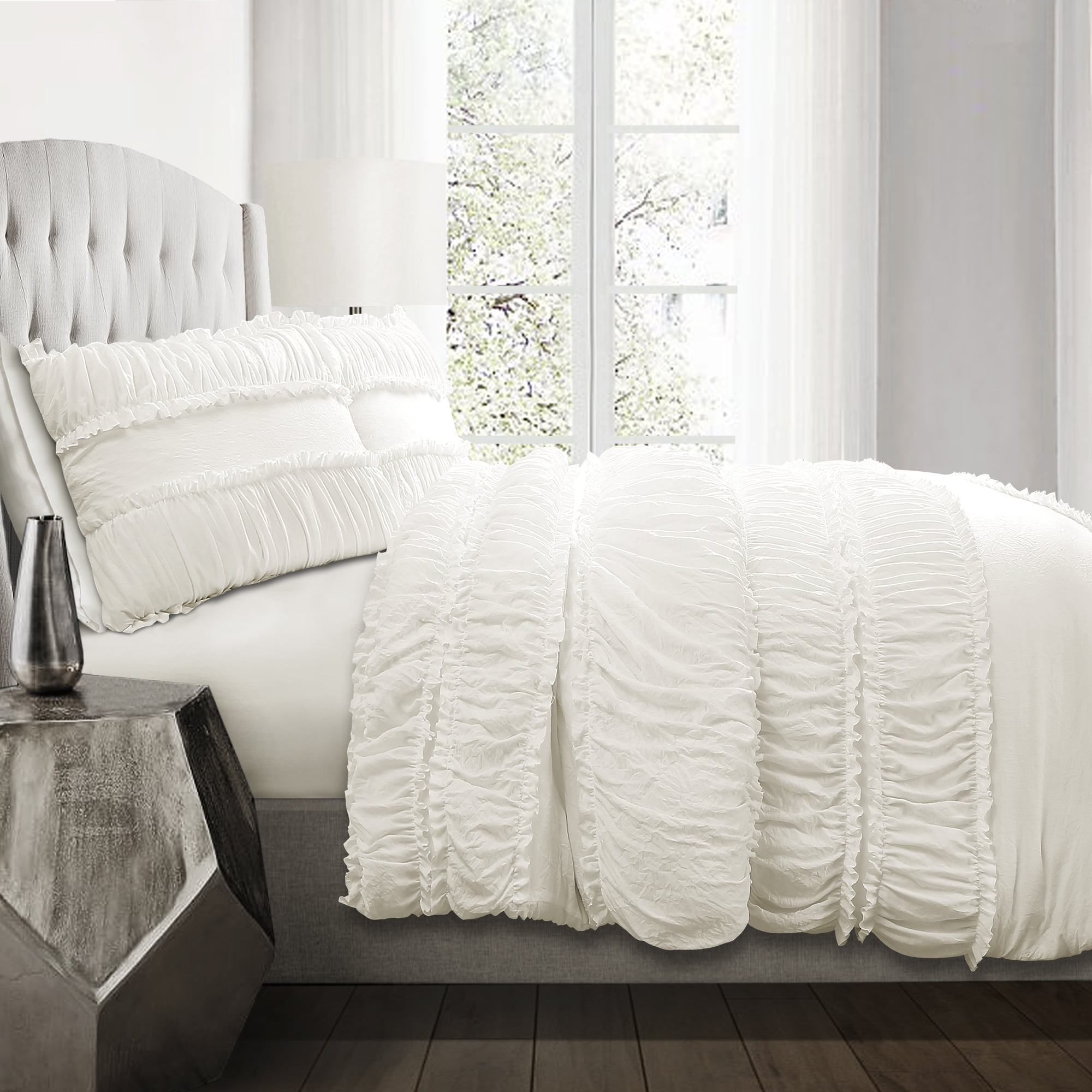 white ruffle comforter full