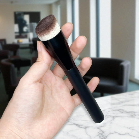 Professional Angled Foundation Concealer Brush Portable Beginner Makeup Tool 1 pcs