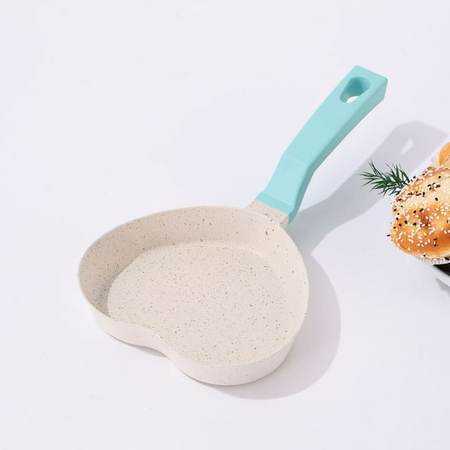 COM1950s Petite Poêle à Omelette Antiadhésive, Poêle en Aluminium de 11.0 Pouces avec Longue Poignée Froide et Boucle de Suspension, Design Compact pour un Rangement Facile et une Cuisine Polyvalente pour Adultes