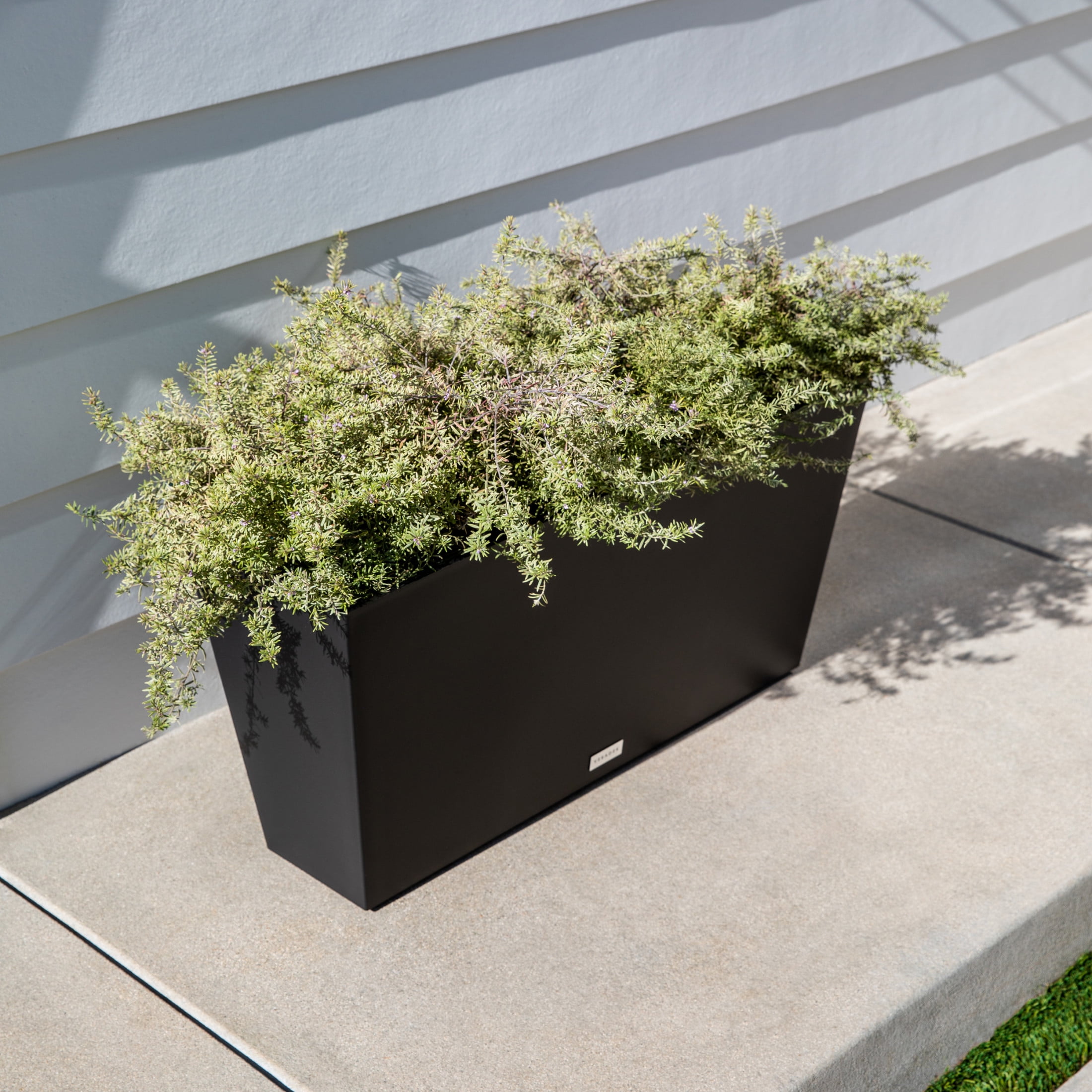 Veradek Pure Series Midori 31" Plastic Planter - Black