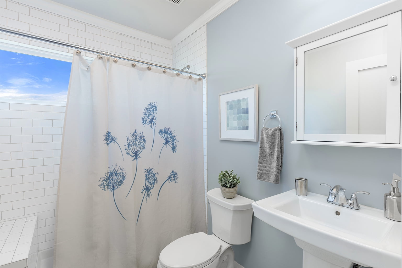 Simply Daisy 70" W x 73" L Just Dandy Polyester Shower Curtain, Blue [1 Ct]