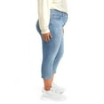 thumbnail image 4 of Levi’s Women's Plus Size 311 Shaping Skinny Capri Jeans, 4 of 5
