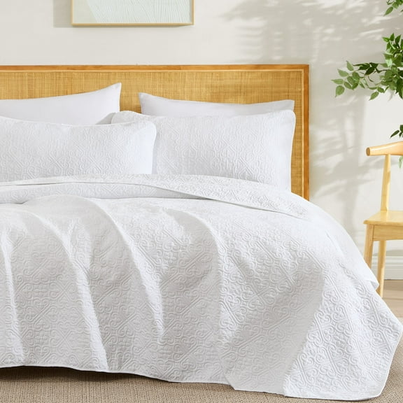 THD Loren - 3 Piece Full Queen Size Quilt Set, Lightweight Queen Bedspread Coverlet Set (Full/Queen, White)