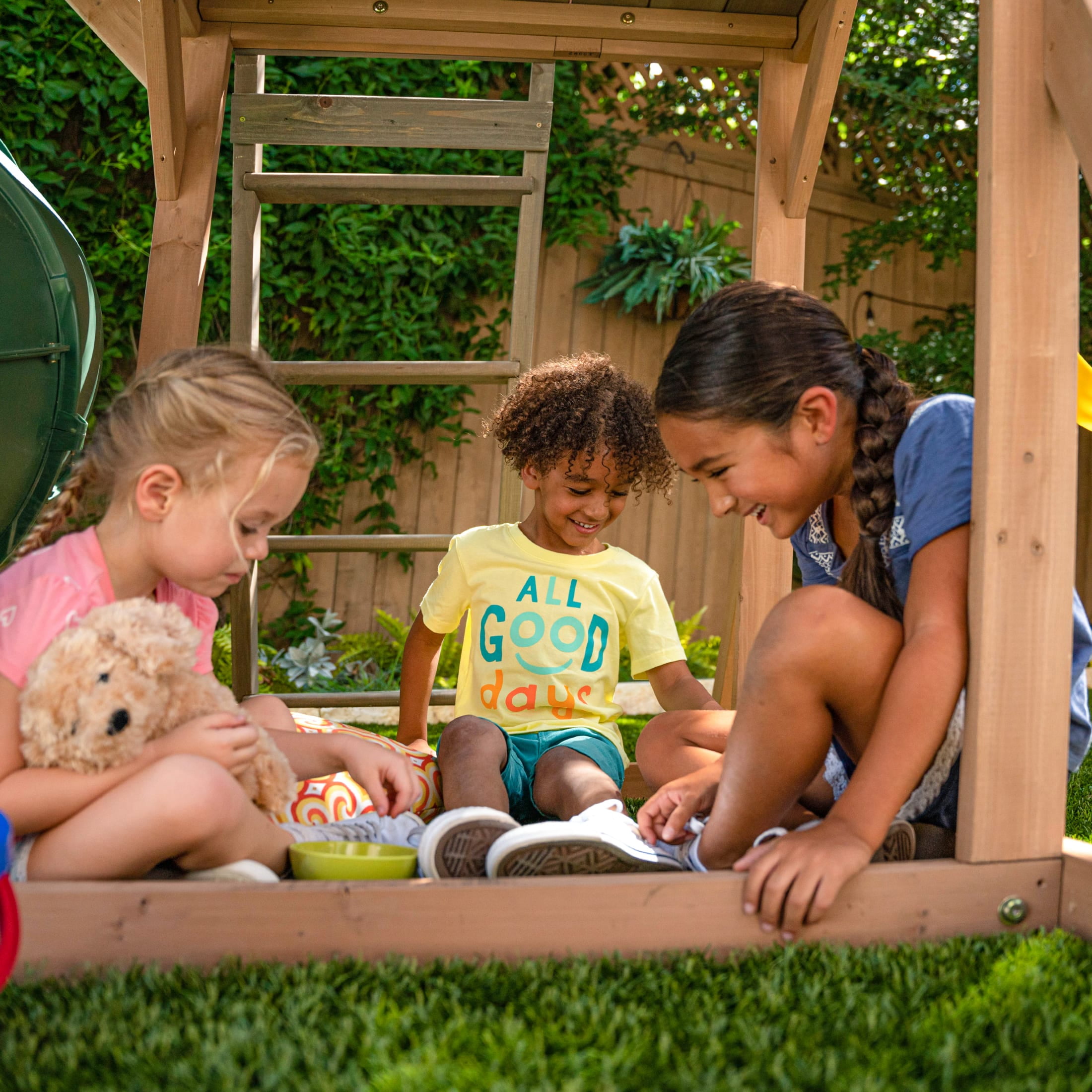 KidKraft Skyway Resort Wooden Outdoor Swing Set
