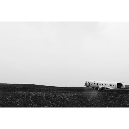 LAMINATED POSTER Crash Landing Aircraft Iceland Plane Crash Eng Poster Print 11 x