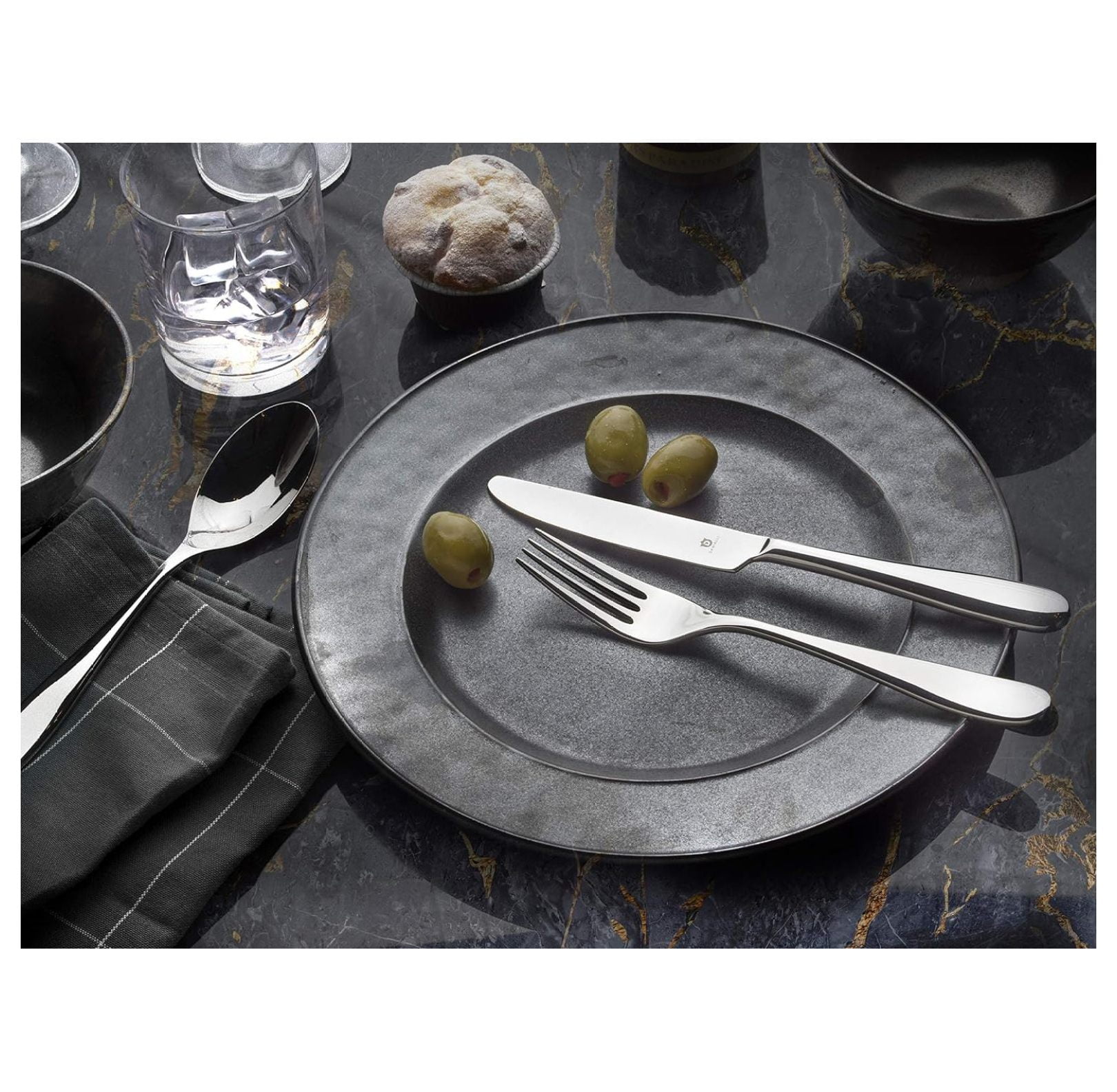 DANIALLI 18 10 Stainless Steel Silverware Set, 20 Piece Silverwa 並行輸入品 DANIALLI 30 Piece Silverware Set For 6, 18 10 Stainless Steel