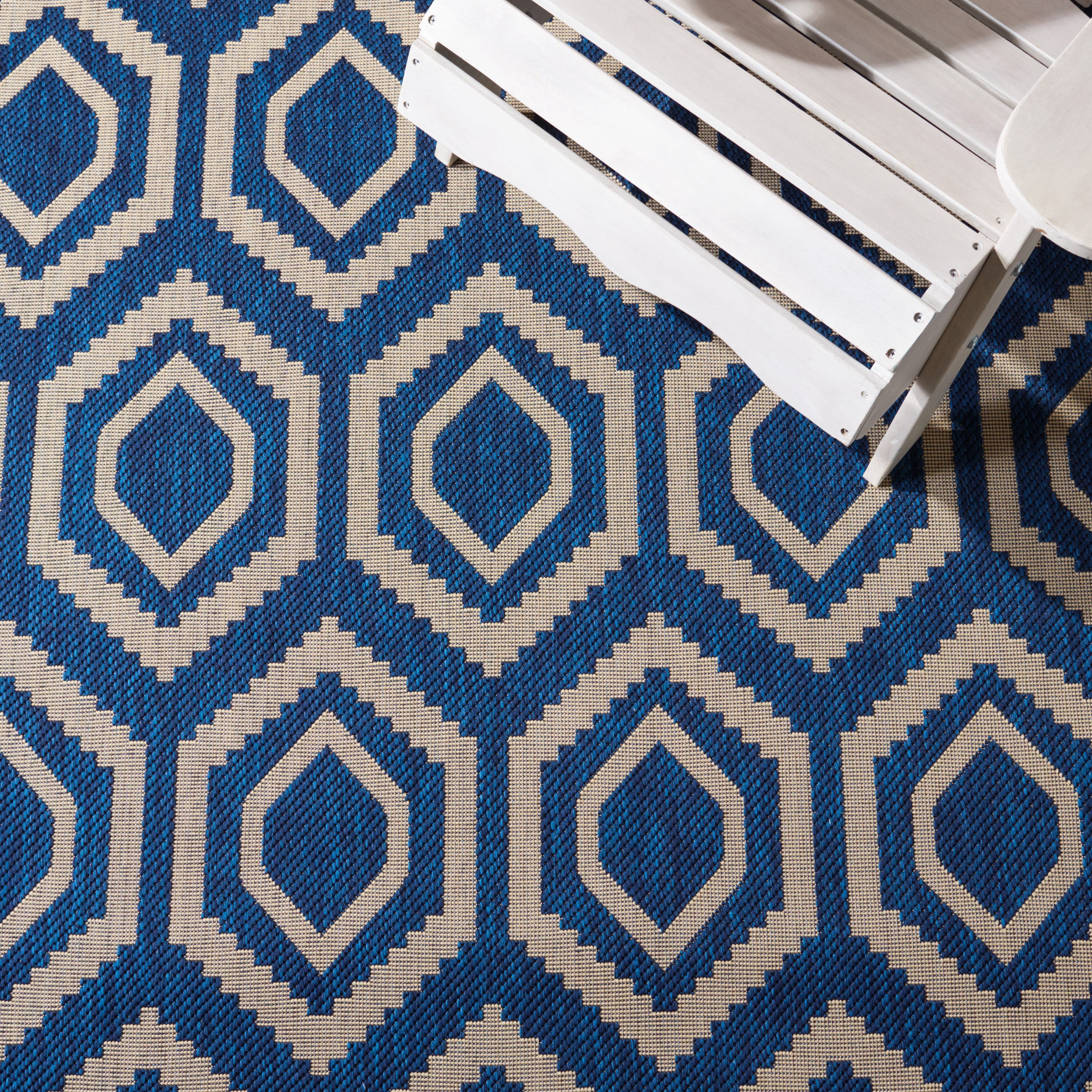 Safavieh Courtyard Amelia Geometric Indoor/Outdoor Area Rug, Navy/Beige, 5'3" x 5'3" Square