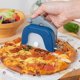 thumbnail image 2 of Rueda cortadora de pizza - Rebanadora de pizza con protector de cuchilla - Acero inoxidable afilado como una navaja - Rebanadora fácil de limpiar y desmontable, 2 of 4
