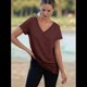 thumbnail image 5 of Camiseta Informal con Cuello en V para Mujer, Color Vino Tinto, Talla M, 5 of 9