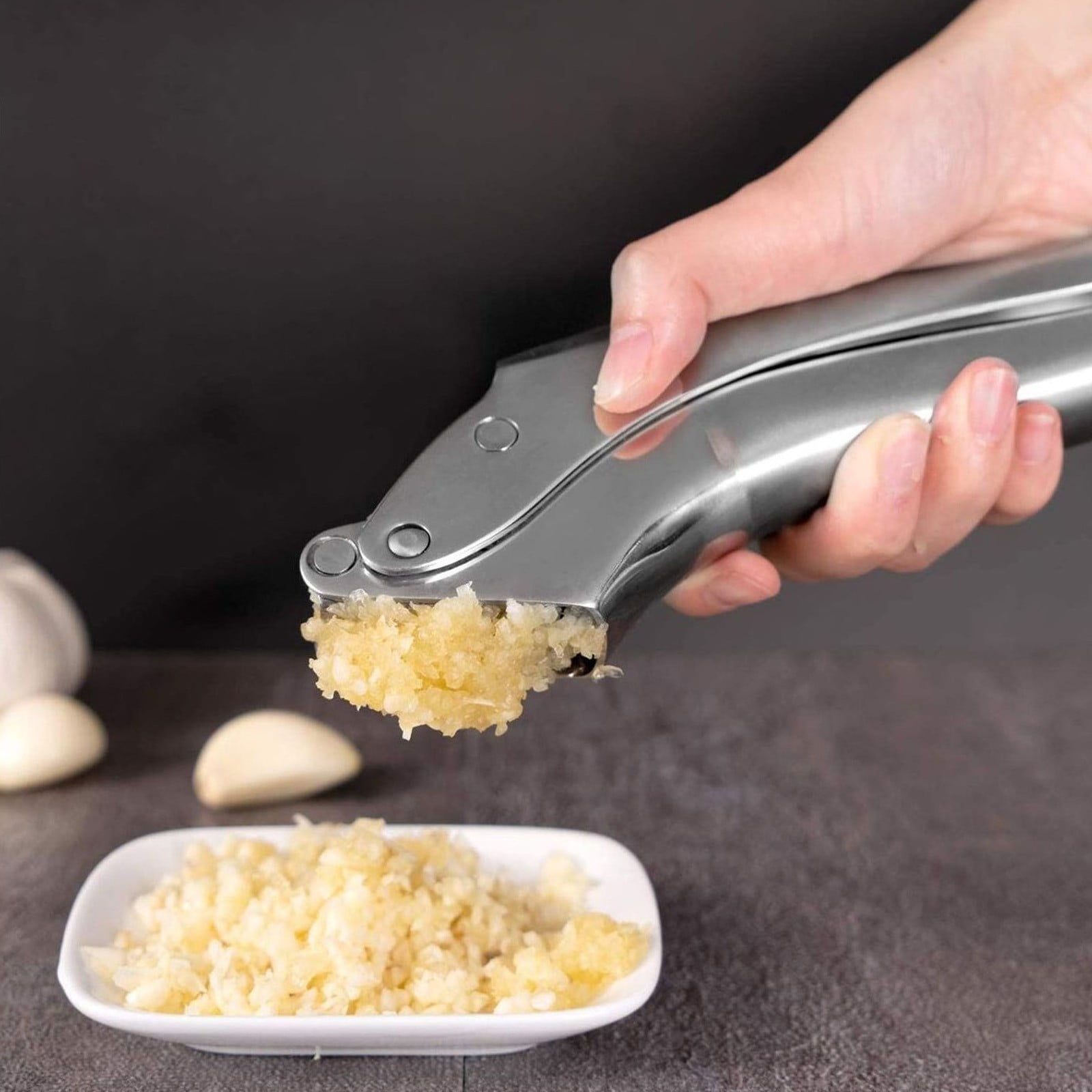 1x No Peeling Required Stainless Steel Garlic Press with Detachable Handle for Fine Mincing - Rust-Proof,Dishwasher Safe Garlic Crusher,Stainless Steel Mincer,Crusher & Brush Set,Easy to Clean,Silver