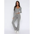 thumbnail image 4 of Conjunto Deportivo de Otoño de 2 Piezas A Juego para Estar en Casa: Pantalón de Pierna y Top Corto con Cuello Henley. Gris Flor M, 4 of 6