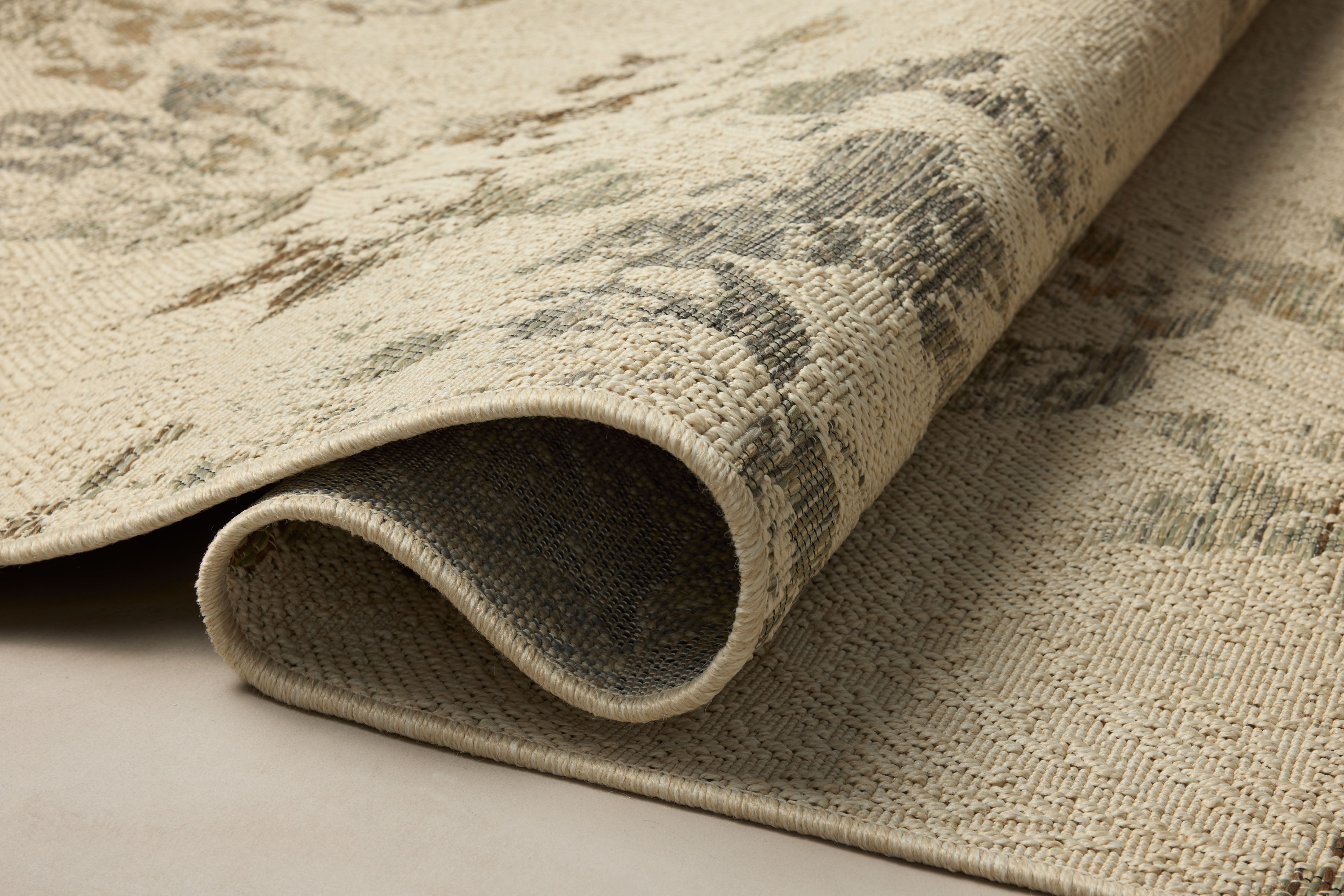 Loloi Saylor Ivory / Bark Indoor/Outdoor Area Rug