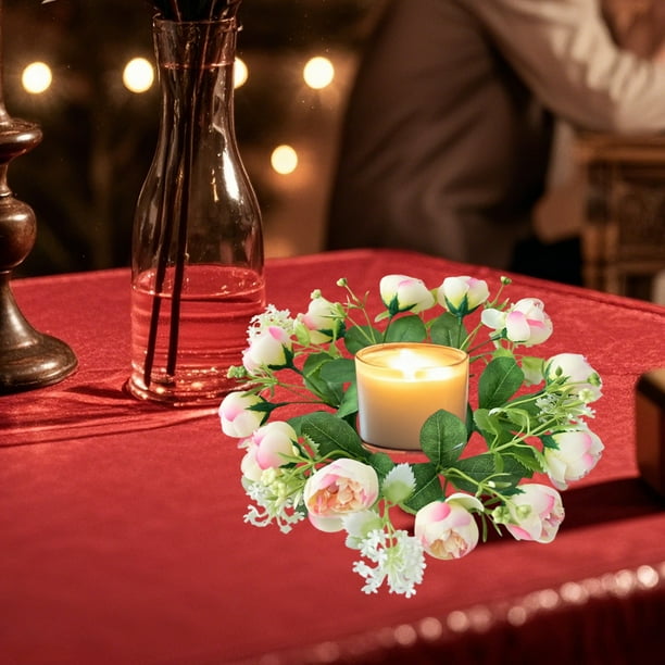 Candelabro con corona de rosas de té simuladas | Decoración de mesa para fiestas y el hogar | Aro de plástico para velas con hojas y capullos | Centro de mesa de 25 cm