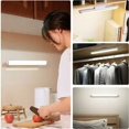thumbnail image 2 of Lámpara LED Regulable para Armario de 34 cm, Luz de Pared Tocable y Recargable, Tira de Luz LED Ajustable Debajo del Gabinete Cocina Inalámbrica con 3 Modos de Iluminación 4000K-6500K?Starlight, 2 of 5