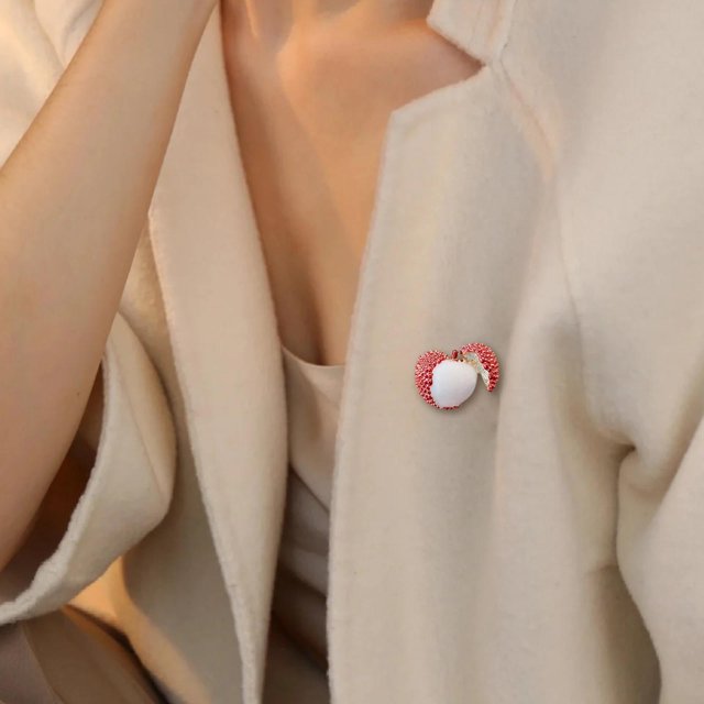 Broche de lichi con frutas de moda para mujeres y niñas, ideal para mochilas, chal, ropa y sombreros.